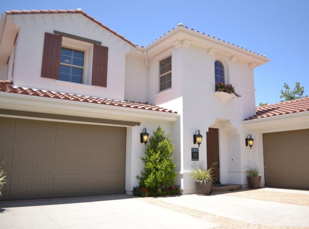 Modern exterior of home.